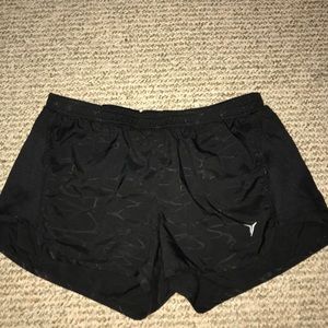 BLACK ATHLETIC SHORTS